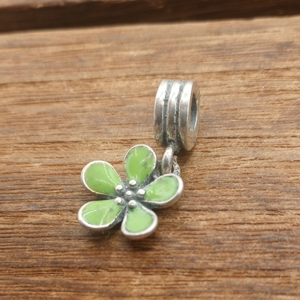 Green Flower Charm Pendant 4 Gram Sterling P243